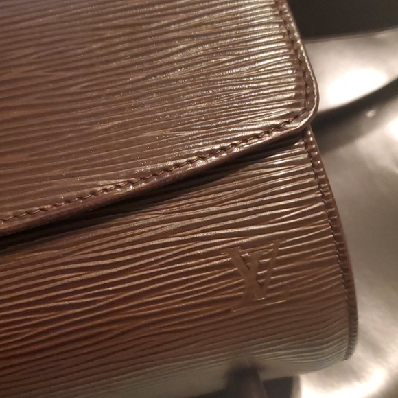 Louis vuitton Epi clutch bag - Picture 4 of 16